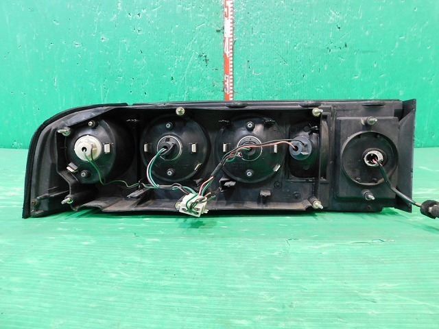 旧車 1990年式 FC3S マツダ RX－7 右 テールランプ 【公式