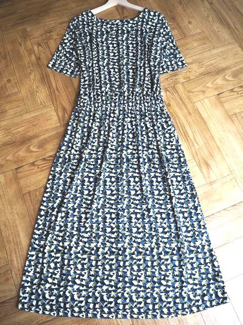 T60 Doclasse ドゥクラッセ 大きいサイズ L サラサラ ジャージー素材 ロングワンピース 総柄 Lサイズ 売買されたオークション情報 Yahooの商品情報をアーカイブ公開 オークファン Aucfan Com