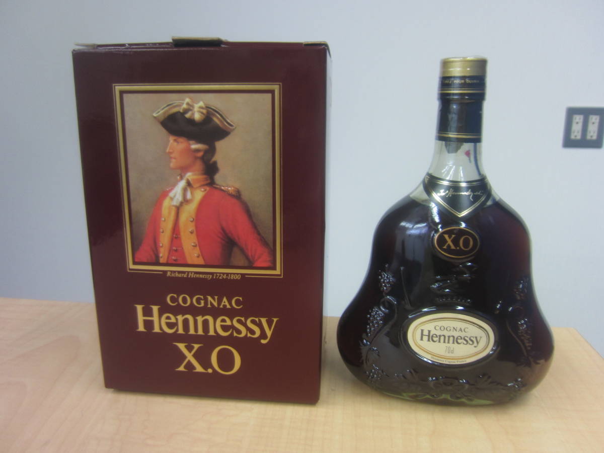 ドンペリ 古酒 Hennessy XO ヘネシー グリーンボトル? 金キャップ 700ml 未開栓