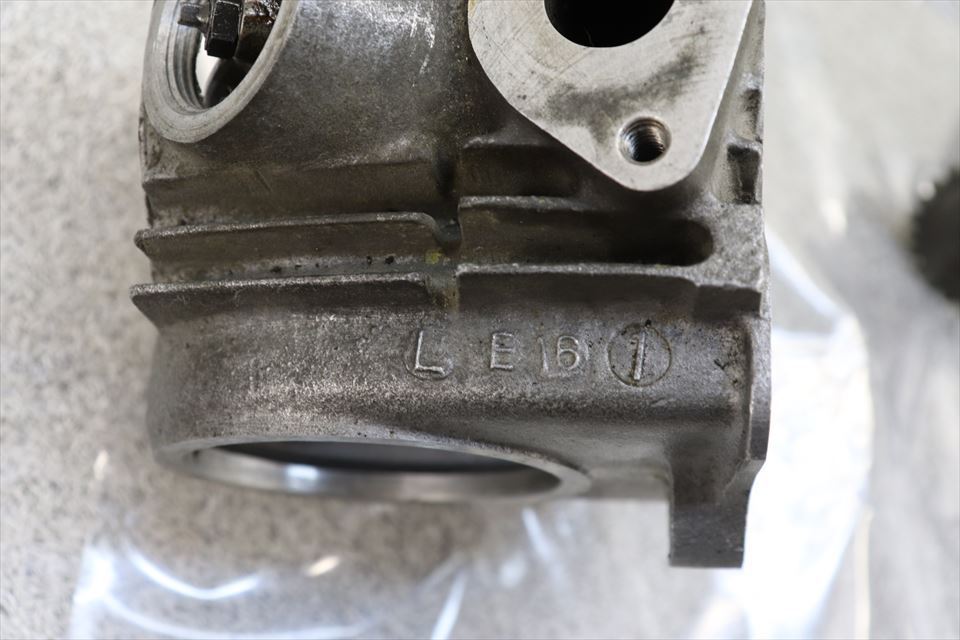 モンキー シリンダーヘッド ホンダ純正 0 6V 純正 刻印E－16