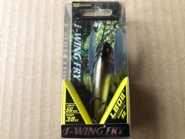 送料無料，人気SALE メガバス アイウイング フライ KASUMI ITO i-WING FRY(ノイジー)｜売買されたオークション情報、yahooの商品情報をアーカイブ公開 - オークファン 淡水