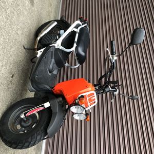 【希少】HONDA ズーマーX ZOOMER X カウル　セット　レッド 希少】HONDA ズーマーX ZOOMER X カウル セット レッド 【公式通販】