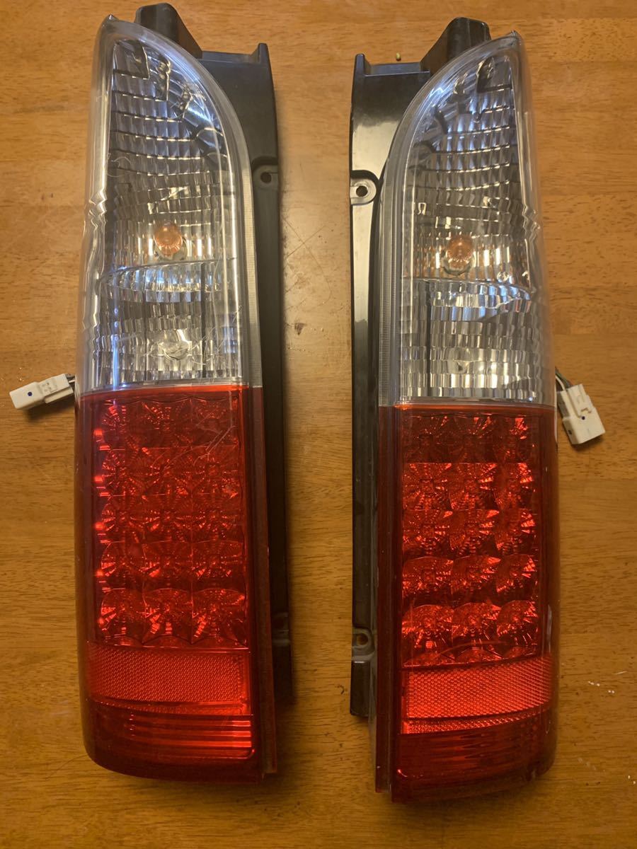 SONAR ソナー ハイエース 200系 フルLED LED 割れ無し 点灯OK テール