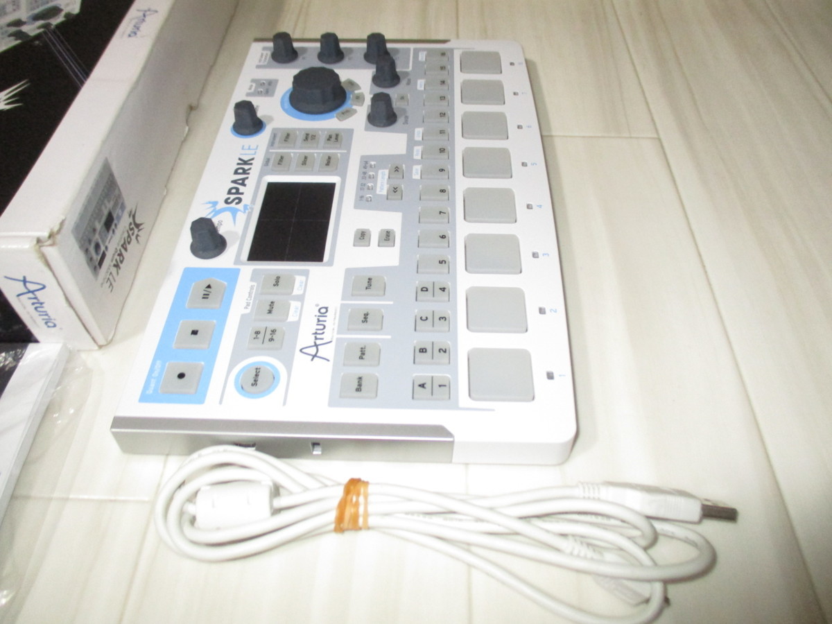 073T24□ARTURIA MIDIコントローラー SPARK LE□ KeyLab Arturia