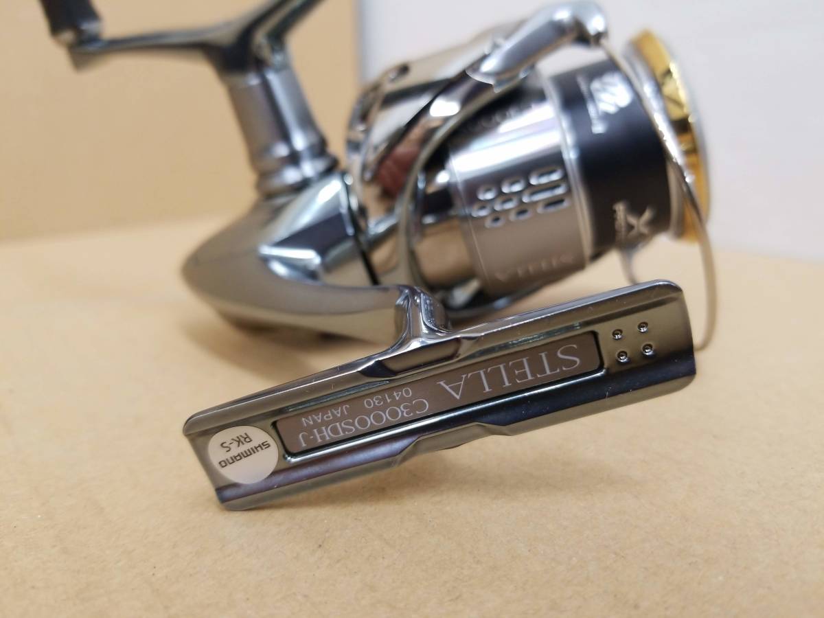 T123[06][リール] 美品 シマノ/shimano 18 ステラ C3000SDH