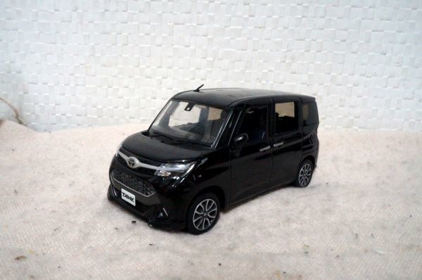 トヨタ カラーサンプル タンク 1/30 ミニカー ジャンク 非売品 【公式