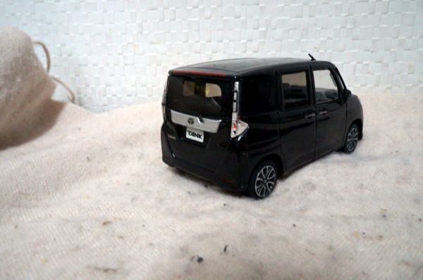 トヨタ カラーサンプル タンク 1/30 ミニカー ジャンク 非売品 【公式