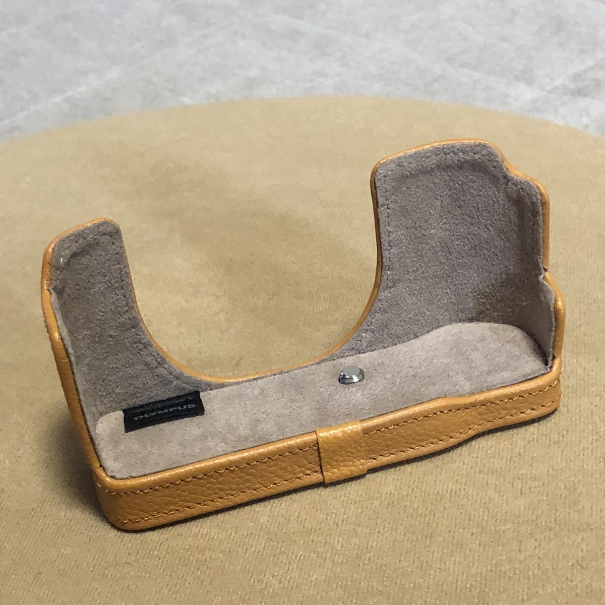 送料込み)OLYMPUS 本革ボディジャケット　CSCH-120 ライトブラウン　未使用_2