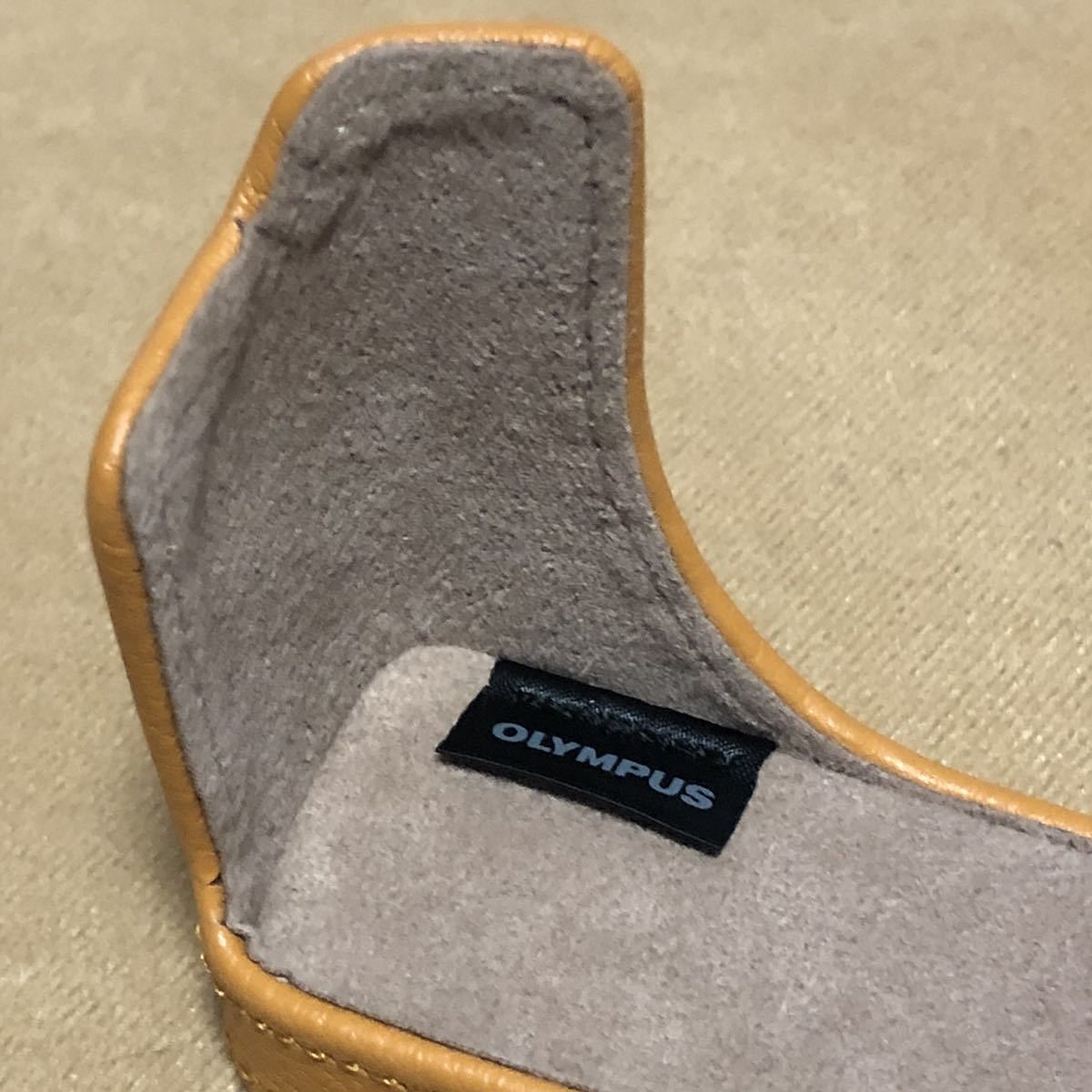 送料込み)OLYMPUS 本革ボディジャケット　CSCH-120 ライトブラウン　未使用_7