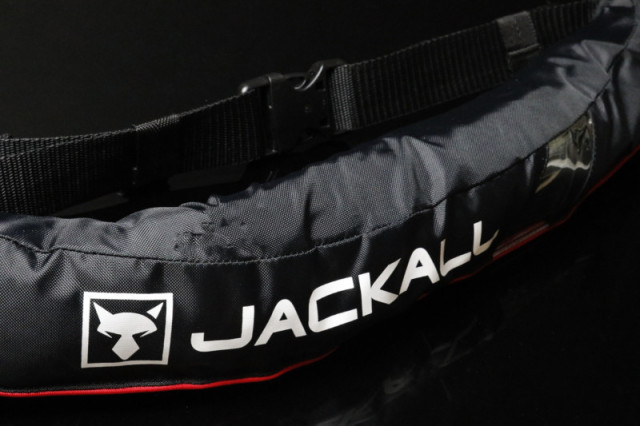 自動膨張式ライフジャケット JACKALL(ジャッカル) TT 自動膨張式ライフ