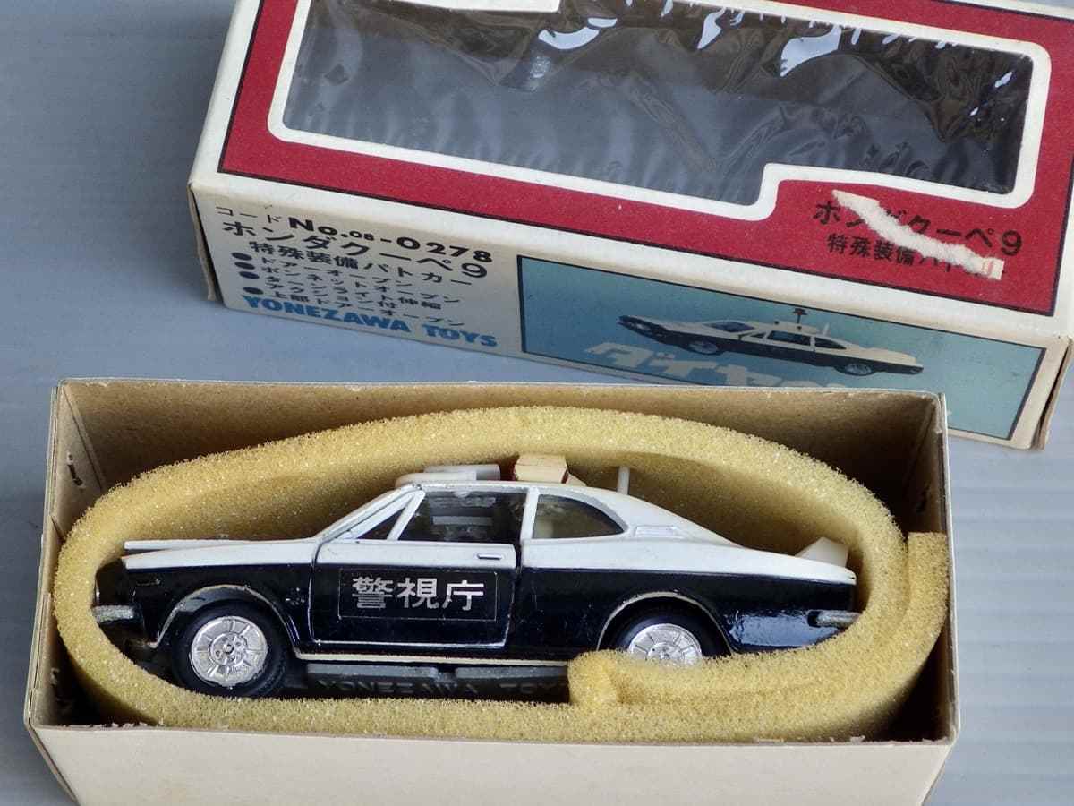 ミニカー】ダイヤペット「ホンダクーペ9 特殊装備パトカー」◇1/40 