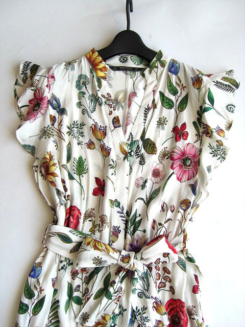 ザラベーシックzara Basicフリルスリーブ花柄ジレワンピース羽織りカーディガン 白マルチカラー S ワンピース 売買されたオークション情報 Yahooの商品情報をアーカイブ公開 オークファン Aucfan Com