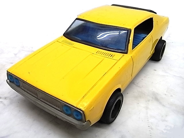 イチコー スカイライン ブリキ レッド 2000GT-E ハードトップ イチコー