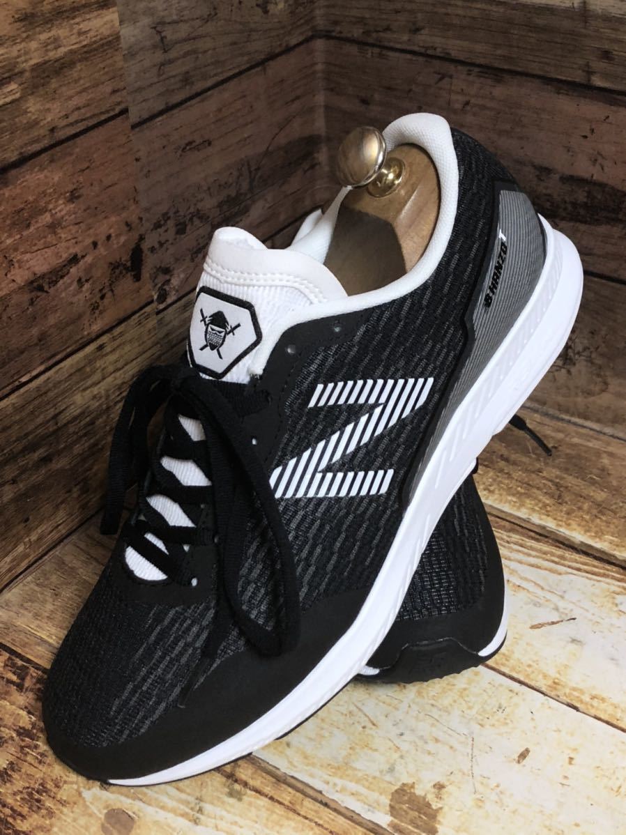 最新作，人気セール 衝撃プライス 状態良好 NewBalance/ニューバランス HANZO T REVLite高級上質メッシュスニーカー 黒/白 26cm表記 即 綺麗(26.0cm)｜売買されたオークション情報、yahooの商品情報をアーカイブ公開 - オー 26.0cm
