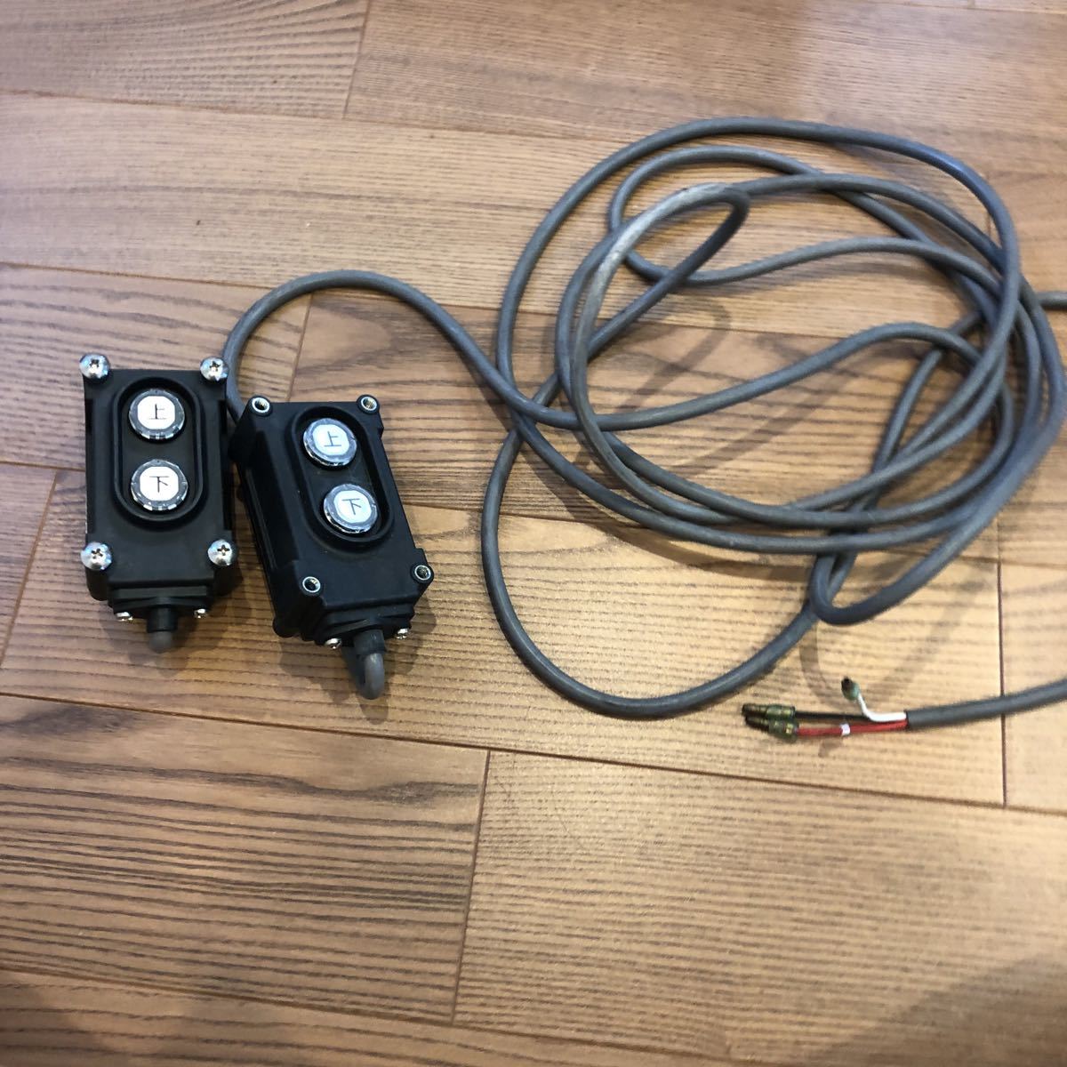 ウィング開閉スイッチ☆2点☆リモコン☆ステンBOX☆ステンボックス