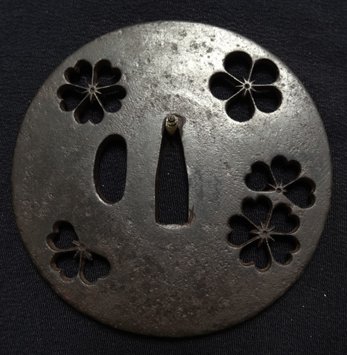 刀装具 武具 鉄鍔 鍔 ツバ 日本刀 時代物 透かし鍔 現代物 彫刻工芸