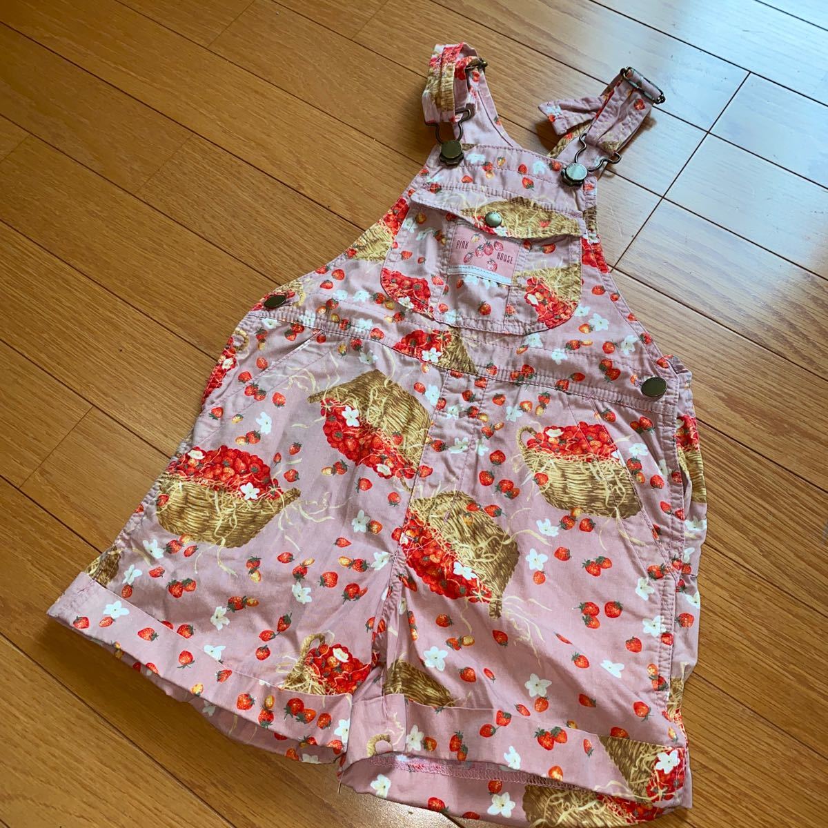 ベビーピンクハウスいちご柄オーバーオール パンツmサイズ ワンピース ミニ 売買されたオークション情報 Yahooの商品情報をアーカイブ公開 オークファン Aucfan Com
