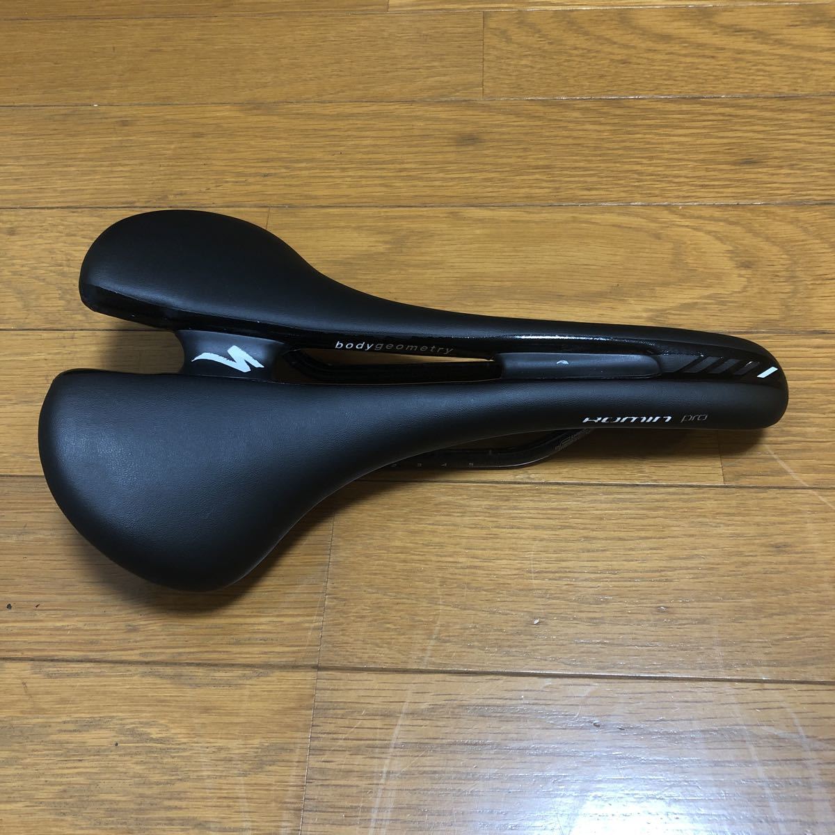 スペシャライズド Romin Proサドル カーボンレール SPECIALIZED Wide
