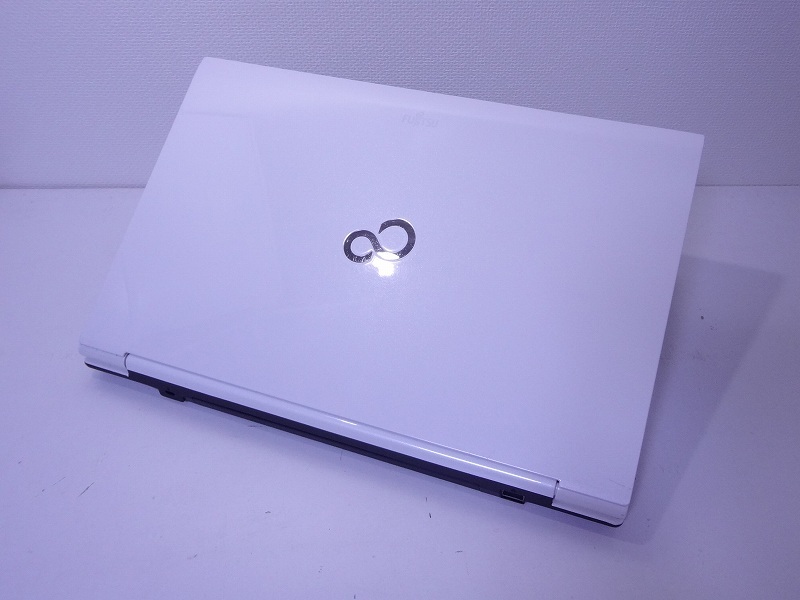 富士通 LIFEBOOK ESPRIMO i7 LifeBook 15.6 3610QM⁄HDD無メモリ無⁄液晶割⁄