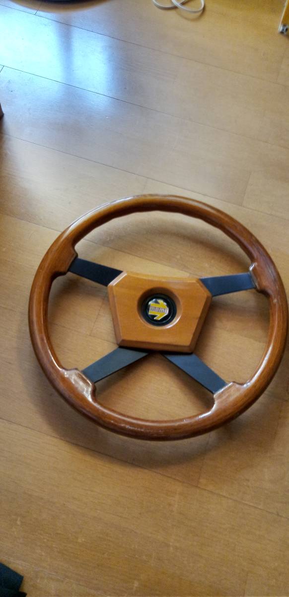 送料無料・即日発送MOMO ホーンボタン ホーンボタン(Hornbutton