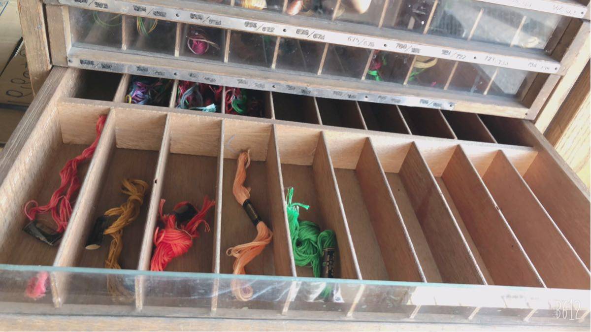刺繍糸 刺繍糸棚 アンティーク レトロ_3