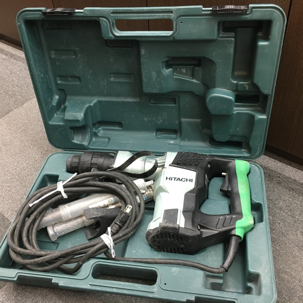 爆買い，得価 HiKOKI HITACHI 日立工機 電動ハンマー H41MB/ブルポイント280ｍｍ2つ/コールドチゼル280ｍｍ1つ/ドリル ハツリ 斫り DIY kh(電動ハンマー)｜売買されたオークション情報、yahooの商品情報をアーカイブ 電動ハンマー