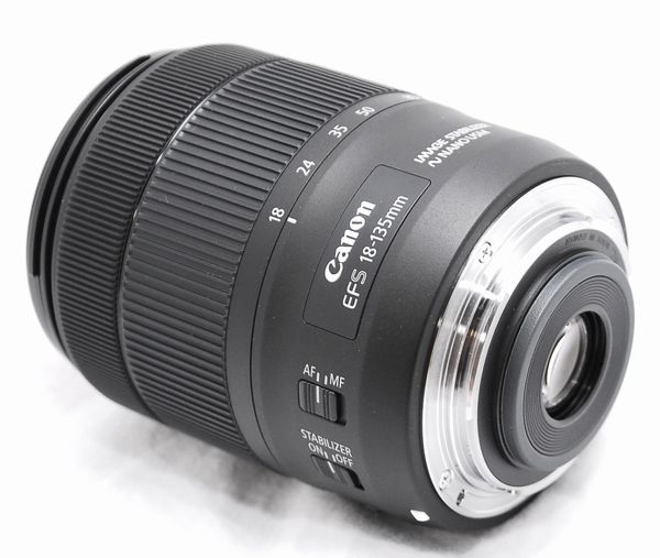 【新品級の超美品】Canon キヤノン EF-S 18-135mm F3.5-5.6 IS USM IS F3.5-5.6 EF-S 極上品☆Canon APS-C対応標準ズームレンズ 0