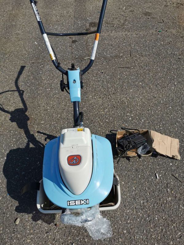 新品，限定SALE 新潟 イセキ 充電式小型耕運機 エレ菜(車体)｜売買されたオークション情報、yahooの商品情報をアーカイブ公開 - オークファン 車体