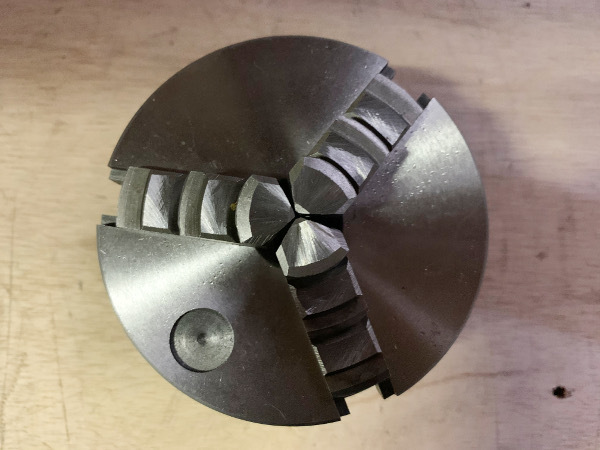 人気，お買い得 1円スタート 訳あり 旋盤チャック 100mm 3爪 生爪 ユニバーサル チャック径&phi;100mmの三爪スクロールチャック SC3T100-003 H035(旋盤用チャック、生爪)｜売買されたオークション情報、yahooの商品情 鉄工用
