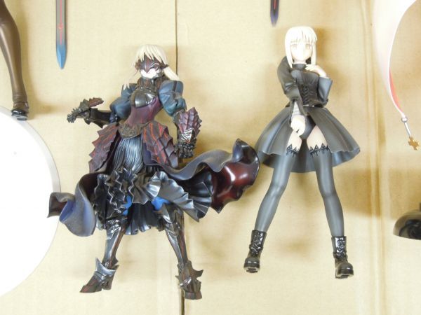 セイバー | メイドVer. ALTER Fate⁄hollow ataraxia セイバーオルタ (1