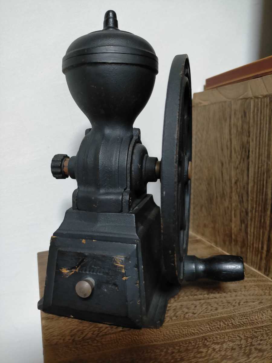 最安値，お得 Kalita カリタ コーヒーミル 手動式 鉄製 ダイヤミル ハンドドリップ レトロ アンティーク 骨董 雑貨 喫茶 珈琲 手挽き(手動式)｜売買されたオークション情報、yahooの商品情報をアーカイブ公 手動式