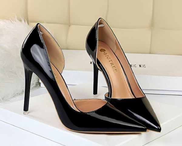 エナメル ハイヒール 26cm パンプス ブラック レディース 大きい サイズ ブラック系 売買されたオークション情報 Yahooの商品情報をアーカイブ公開 オークファン Aucfan Com