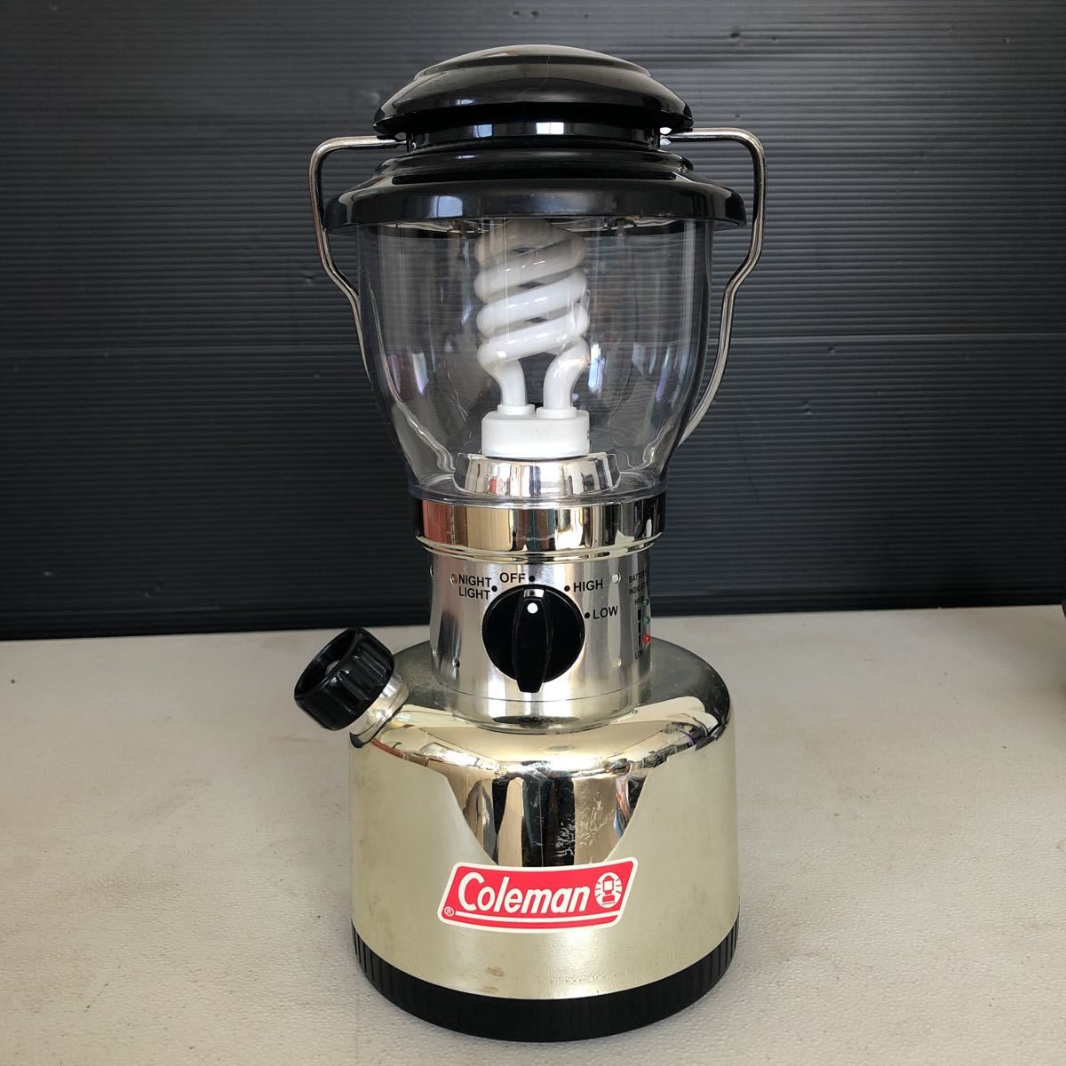 品質保証，100%新品 コールマン Coleman 蛍光灯 ランタン ライト 照明 5312シリーズ キャンプ アウトドア(蛍光灯)｜売買されたオークション情報、yahooの商品情報をアーカイブ公開 - オークファン 電池式、バッテリーランタン