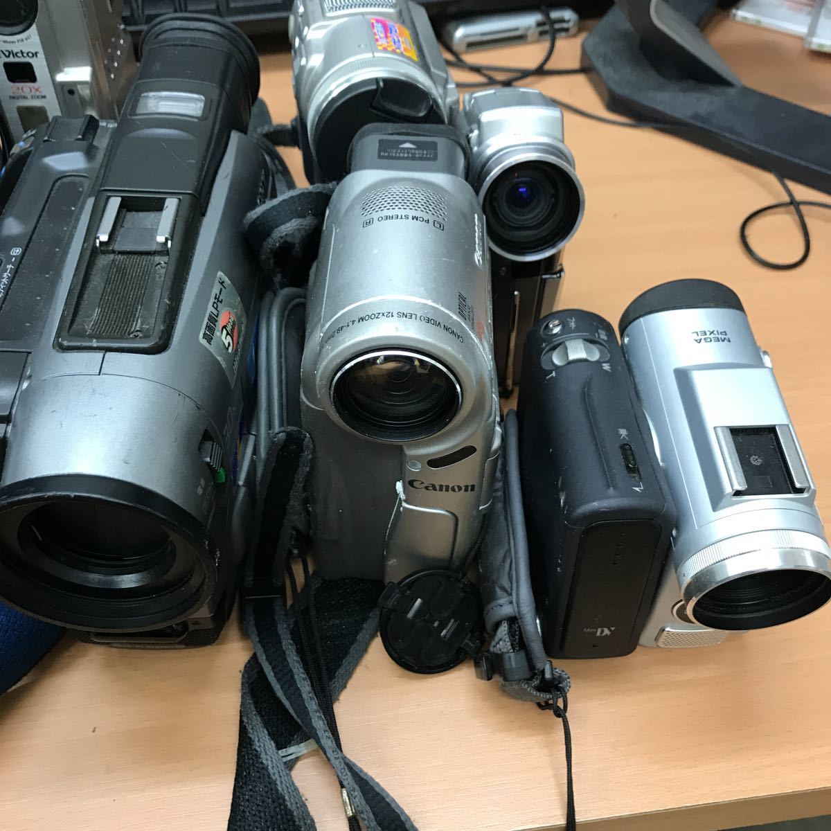 L*中様 デジカメ　10台セット　ジャンク　Canon SONY Nikon ジャンク ビデオカメラ SONY Panasonic Canon他 10台まとめ ・デジタル