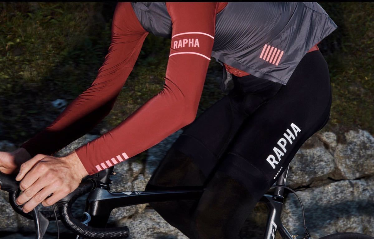 人気定番，新作 Rapha ラファ Pro Team Insulated プロチーム インシュレ ジレ カーボン グレー M(Mサイズ)｜売買されたオークション情報、yahooの商品情報をアーカイブ公開 - オークファン 男性用