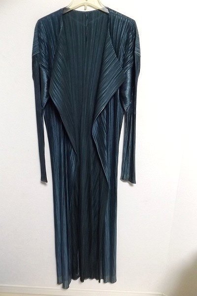N3965：PLEATS PLEASE ISSEY MIYAKE（プリーツプリーズ イッセイミヤケ