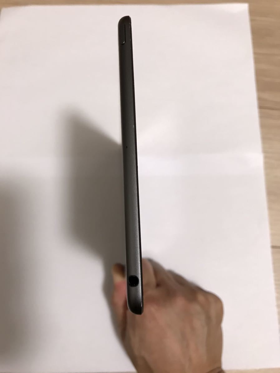 送料込み ジャンク品 液晶画面割れ 中古 Apple iPad mini 5 Wi-Fi