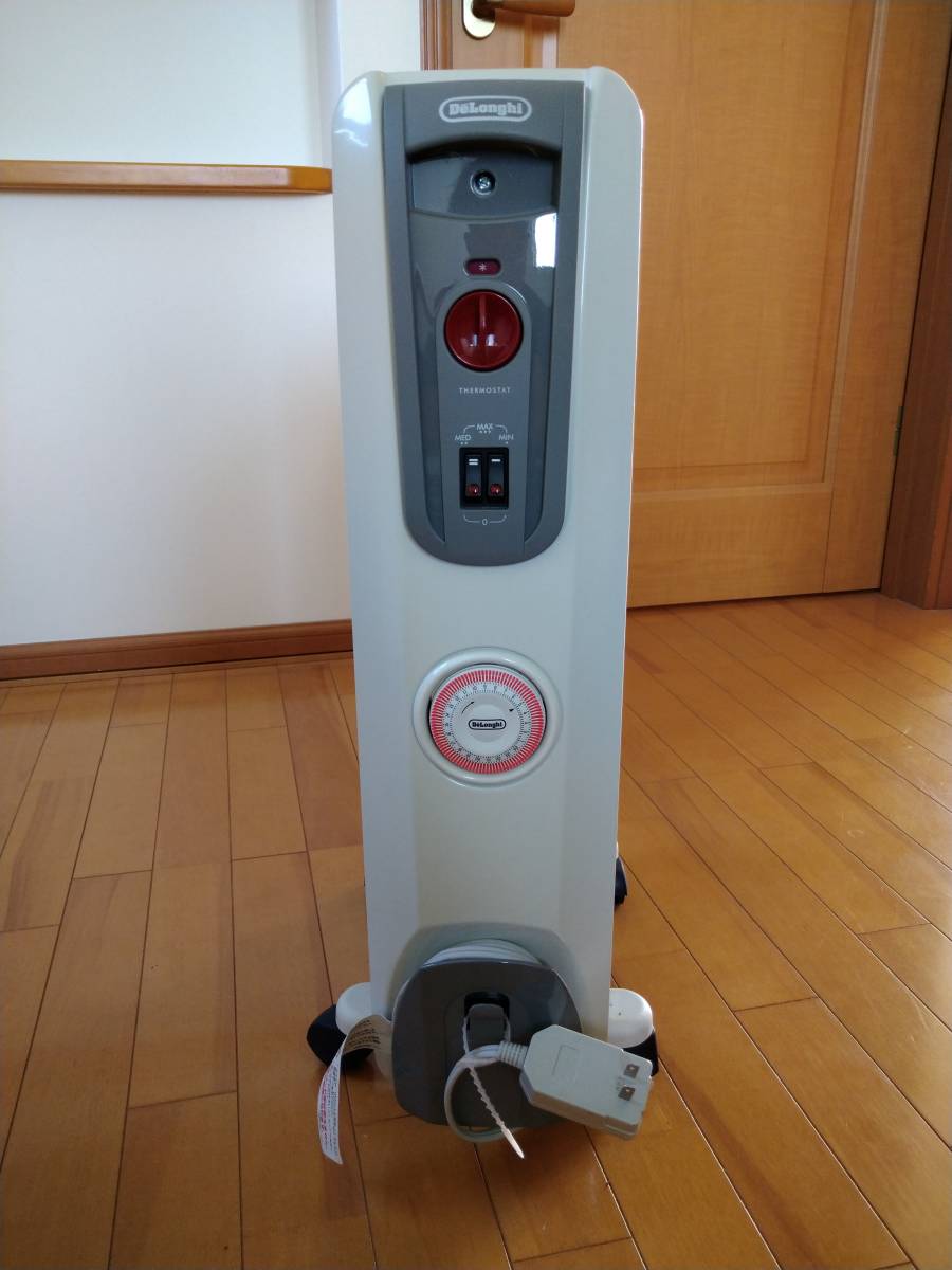 すべて半額 De'Longhi デロンギ H770812EFS オイルラジエターヒーター