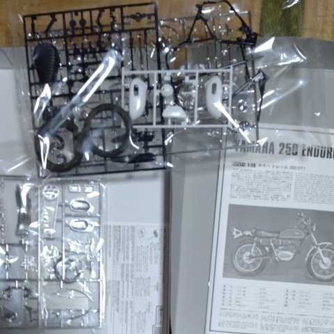 ハセガワ 1/10スケール ヤマハDT1 未組立  Yamaha 250 Enduro DT1 1&frasl;10スケール 未組立 HASEGAWA 1&frasl;10 YAMAHA 250