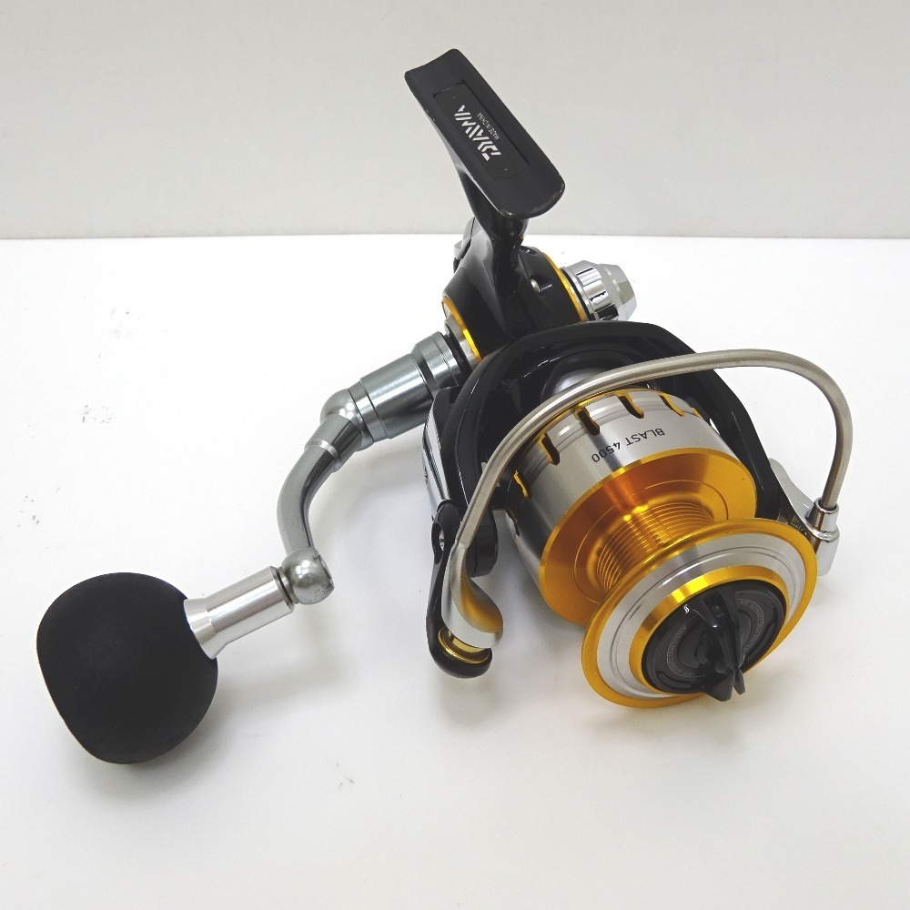  Ae557091 ダイワ スピニングリール 16ブラスト 4500 Daiwa(ダイワ)｜売買されたオークション情報、yahooの商品情報をアーカイブ公開 - オークファン ダイワ