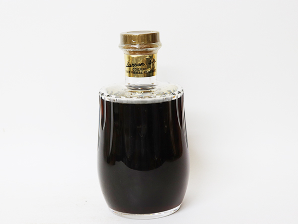 格安，100%新品 ラーセン バカラ クリスタルボトル デキャンタ LARSEN / アルコール度数:40% 内容量:700ml(その他)｜売買されたオークション情報、yahooの商品情報をアーカイブ公開 - オークファン コニャック
