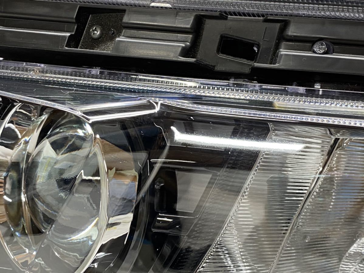 ヴォクシー ZRR80 前期 純正 左 ヘッドライト LED ICHIKOH 28-229 刻印