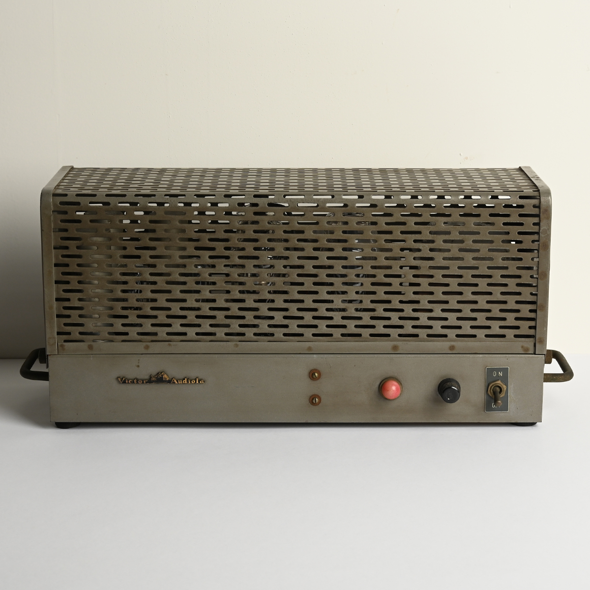 希少 美品 BEHRINGER ベリンガー 真空管マイクプリアンプ T1953 BEHRINGER TUBE ULTRAGAIN MODEL T1953 ベリンガー 真空管 2ch マイク