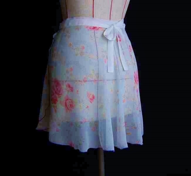 ピンク 巻きスカート used 手描き風花柄プリント フリーサイズ 古着 | スカート 花柄刺繍レースバレエ巻きスカート Shop Flora（バレエ Ballet トゥエルブアジェンダ 12Twelve SUMMER （ミニ・ひざ