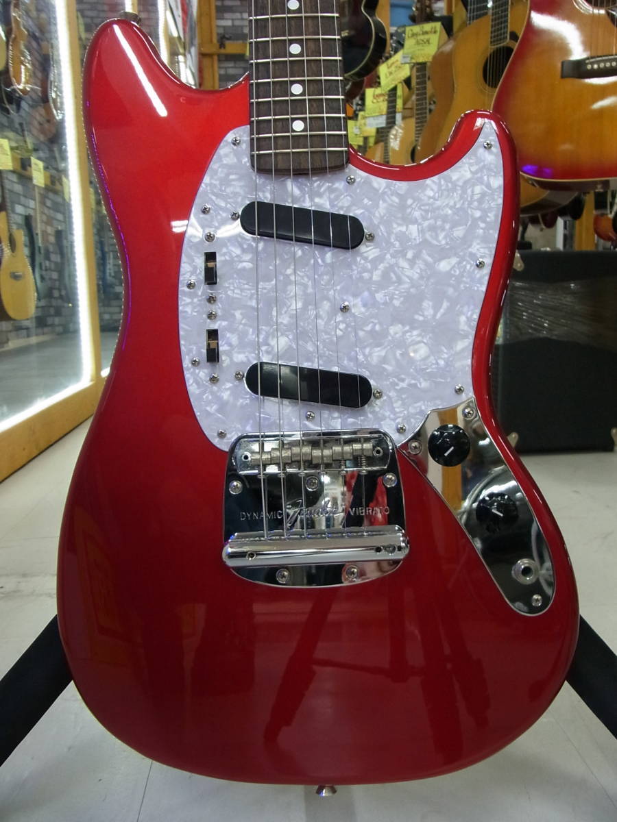 綺麗】フェンダー ムスタング MG69 赤 マッチングヘッド Fender Japan