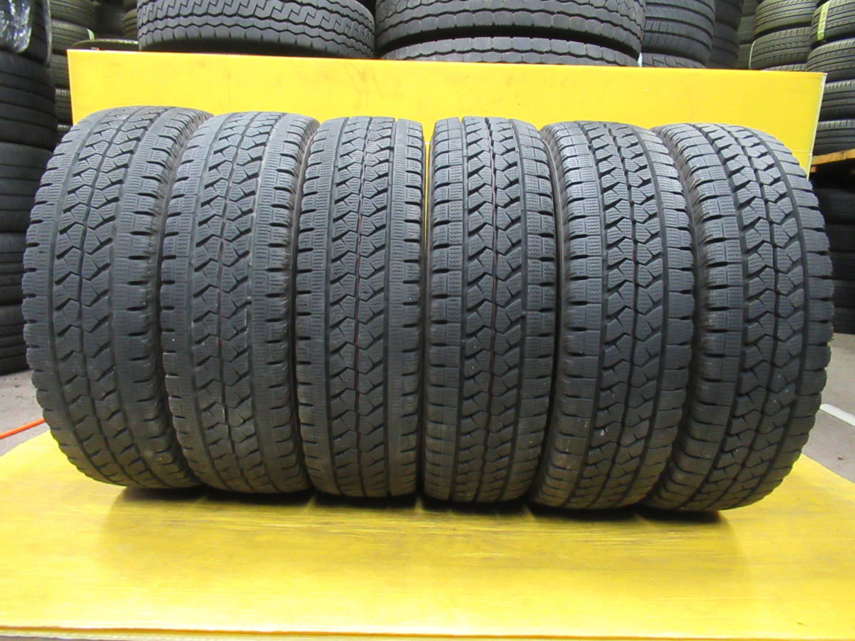  215/70R17.5 118/116L LT 商品番号3121 2017年製 バリ山 スタッドレス 6本 ブリヂストン BLIZZAK W979(タイヤ)｜売買されたオークション情報、yahooの商品情報をアーカイブ公開 - オークファン タイヤ