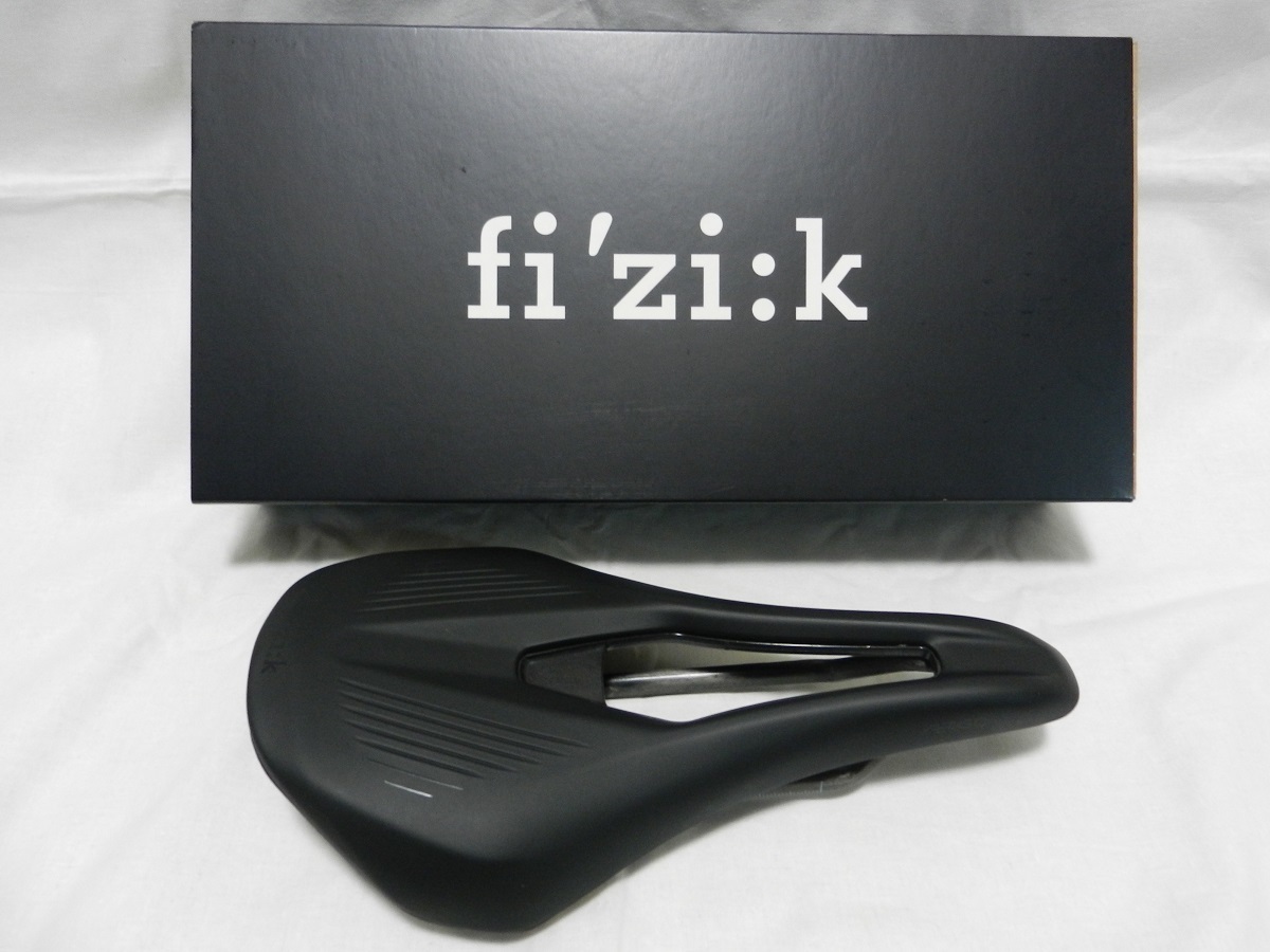 Fizik(フィジーク) ARGO VENTO R1 カーボンレール ブラック 140mm
