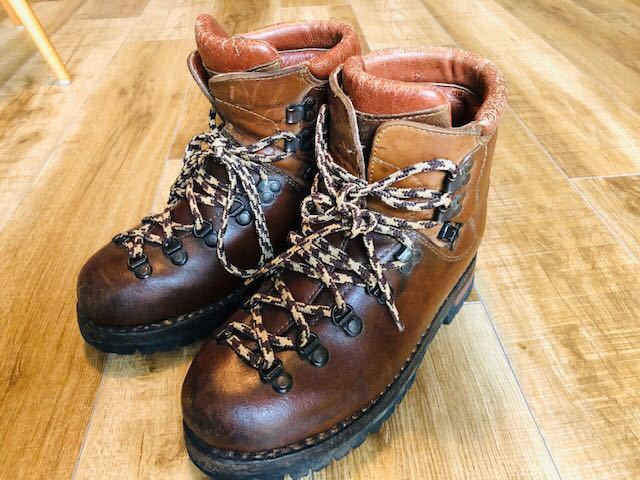 【定番人気，限定セール】 SCARPA レザートレッキングシューズ 41 スカルパ 登山靴 ヴィンテージ アウトドア ブラウン 格安スタート ブーツ made in italy(26.0cm)｜売買されたオークション情報、yahooの商品情報をアーカイブ 26.0cm