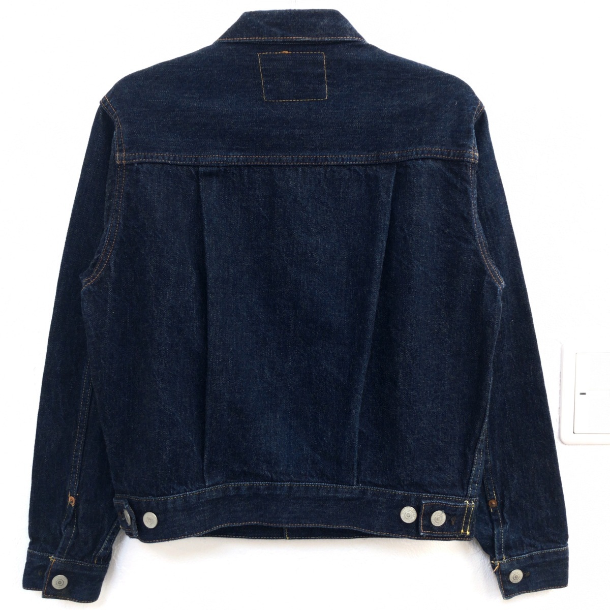 ○LEVI