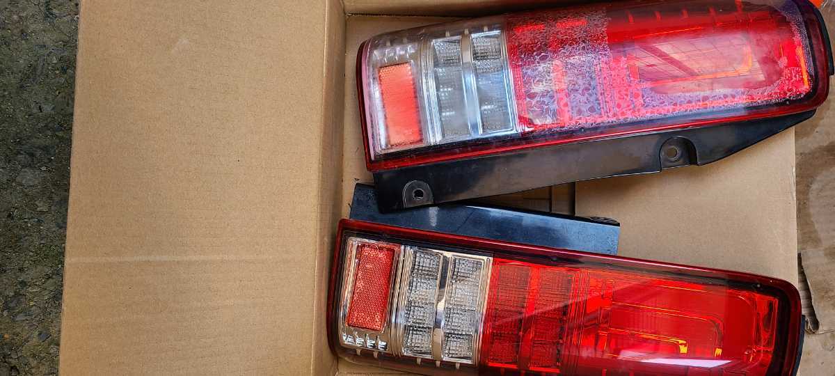 ジムニー JB23 LEDテールランプ 社外 左右 中古品 スモーク 動作 5種類 